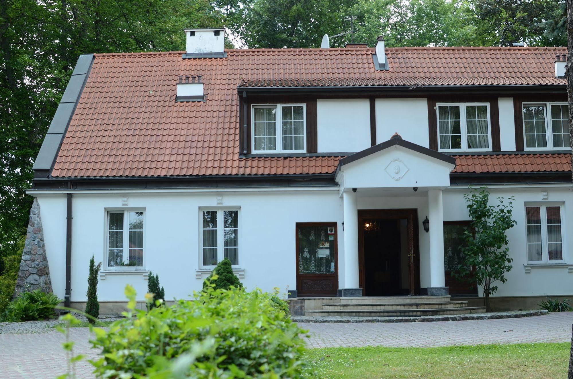 Dedek Park - Historyczny Dworek W Pieknym Parku Skaryszewskim Obok Stadionu Narodowego 바르샤바 외부 사진
